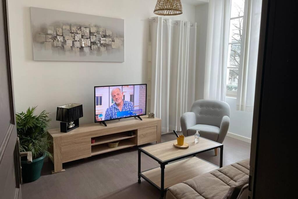 Logement Entier 33 M2 A 波城 外观 照片