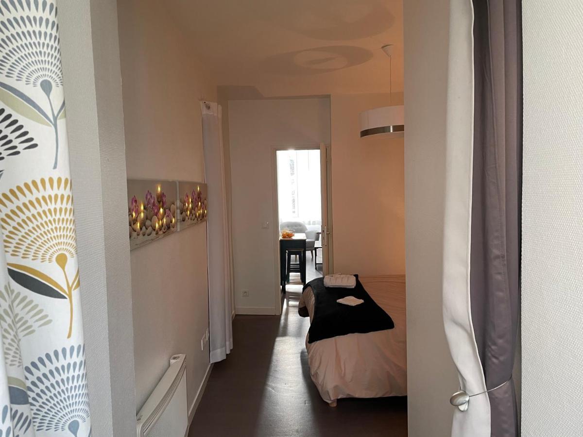 Logement Entier 33 M2 A 波城 外观 照片