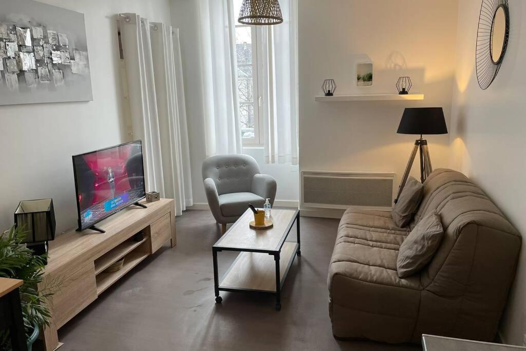 Logement Entier 33 M2 A 波城 外观 照片