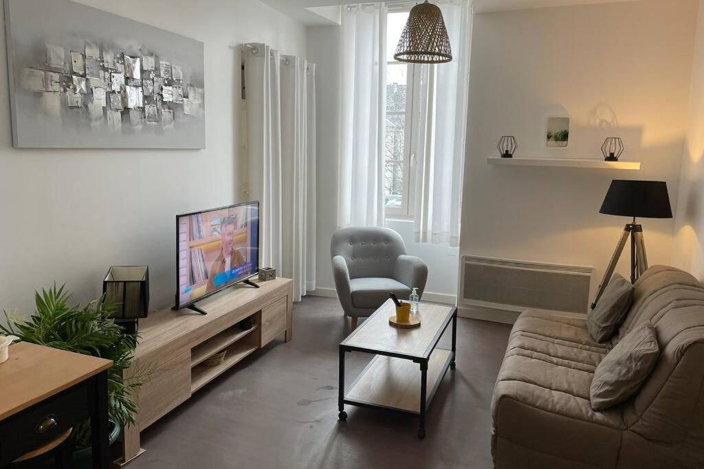 Logement Entier 33 M2 A 波城 外观 照片